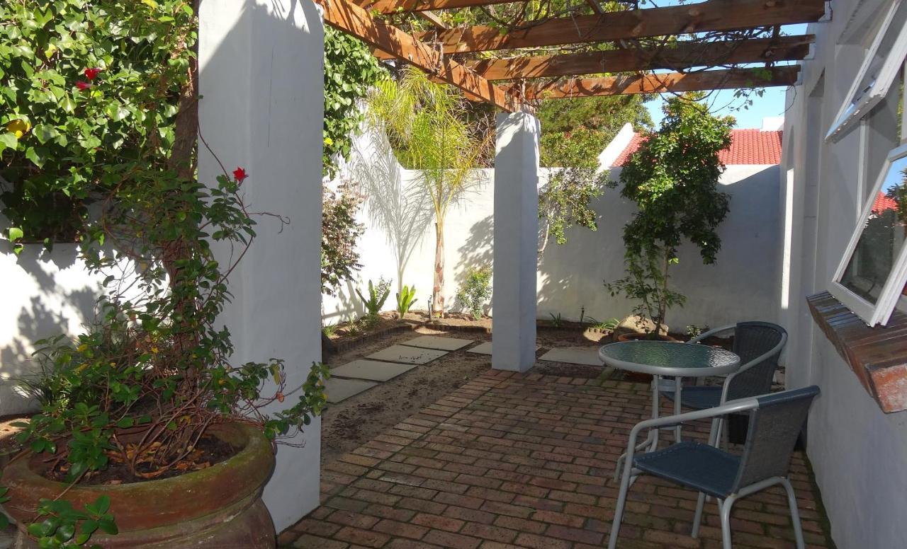 Be My Guest Lodge Bloubergstrand Luaran gambar